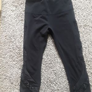 Lululemon workout leggings capri length - size 8